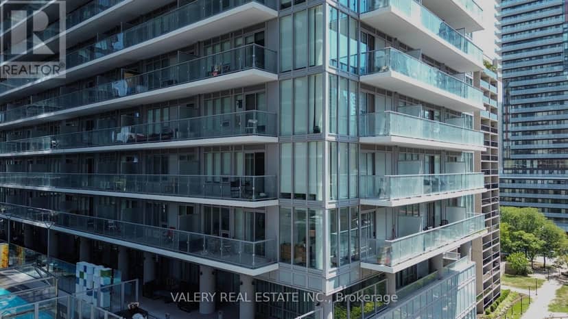 712 - 195 Redpath Avenue — photo 30 of 32