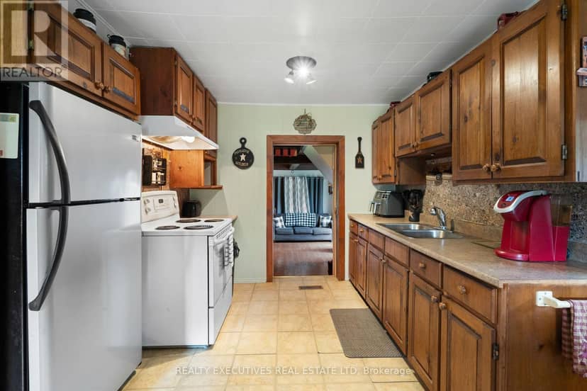 5458 County 8 Road — photo 21 of 40