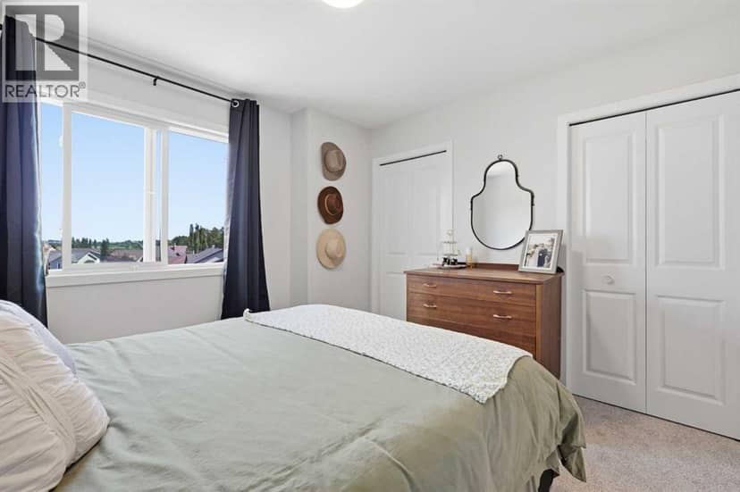 11 Park Lane — photo 19 of 37