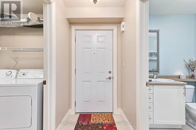 206 - 435 Walnut Street — photo 12 of 34