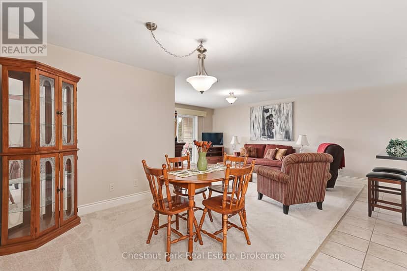 206 - 435 Walnut Street — photo 13 of 34
