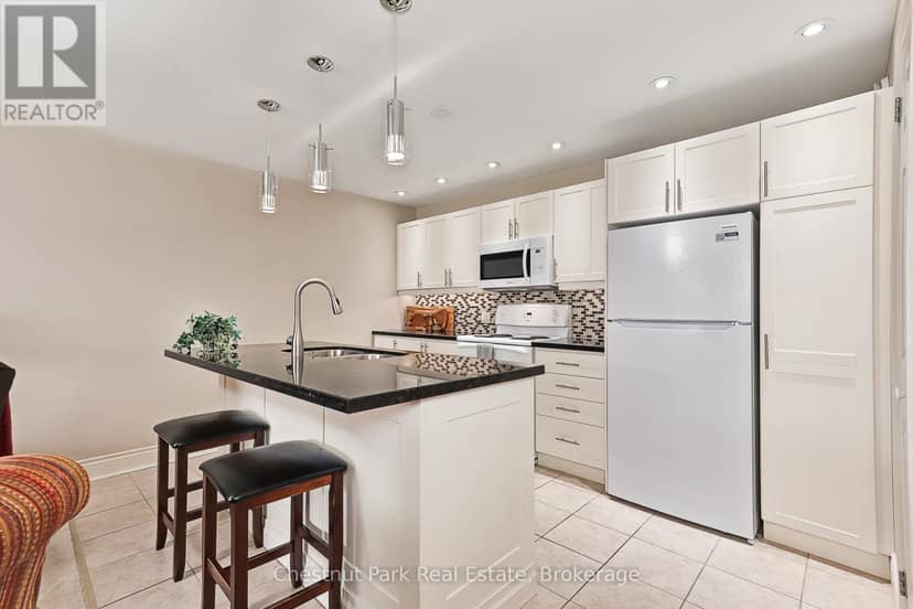 206 - 435 Walnut Street — photo 15 of 34