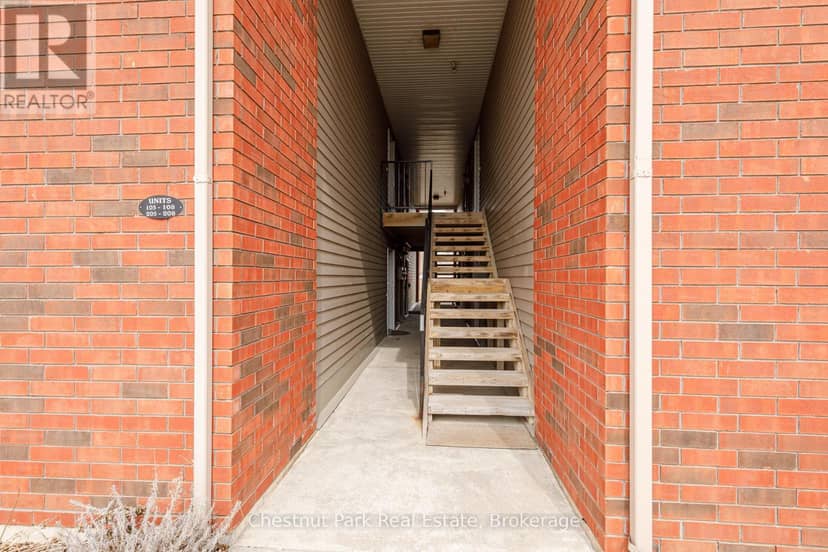 206 - 435 Walnut Street — photo 9 of 34