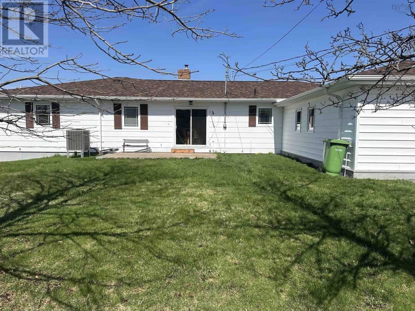 18 Sydney Road, Port Hawkesbury, photo 3