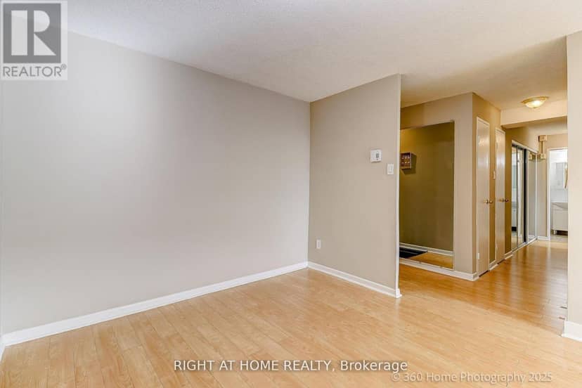 1107 - 1 Royal Orchard Boulevard — photo 19 of 27