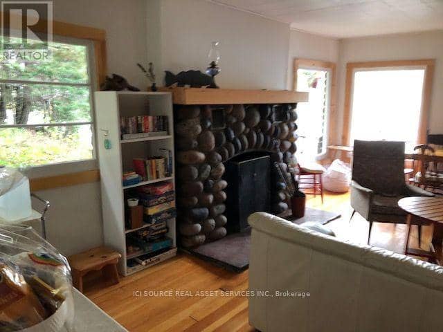 136 Frair's Bay Road, Huron Shores, photo 3
