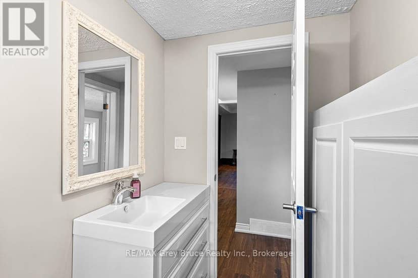 441 Frank Street — photo 12 of 40
