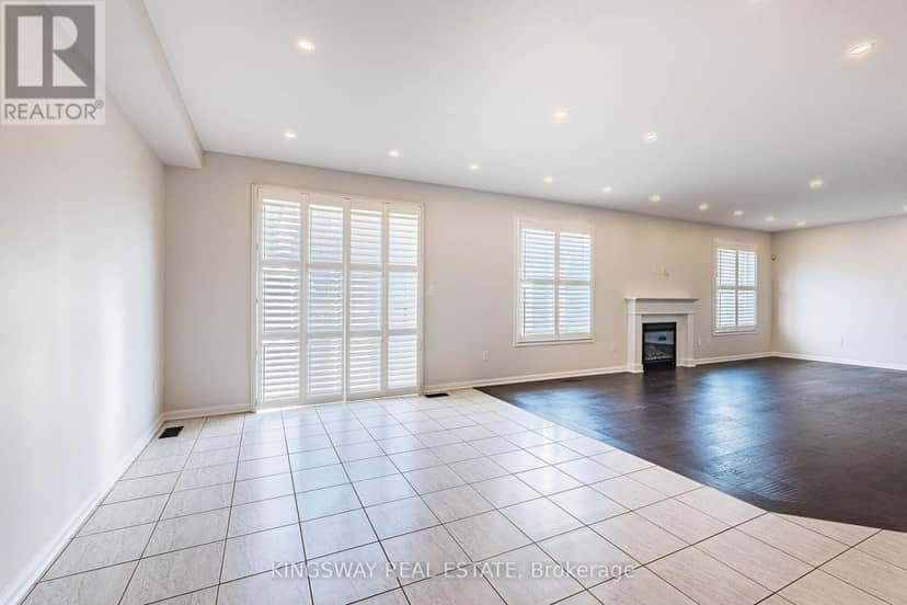 323 Cochrane Terrace — photo 14 of 40