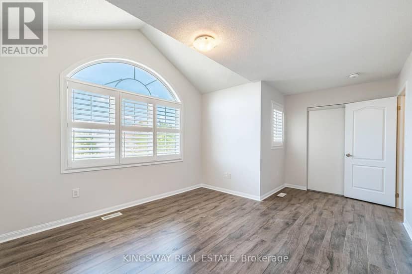 323 Cochrane Terrace — photo 31 of 40