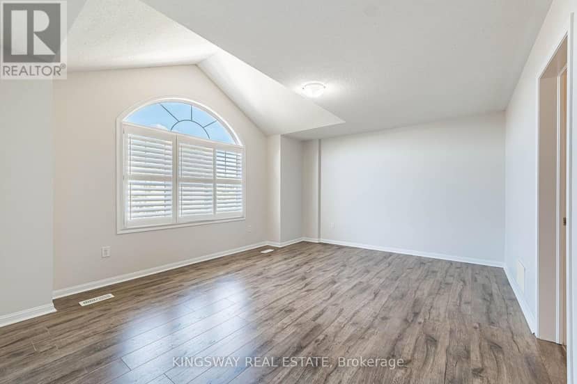 323 Cochrane Terrace — photo 34 of 40