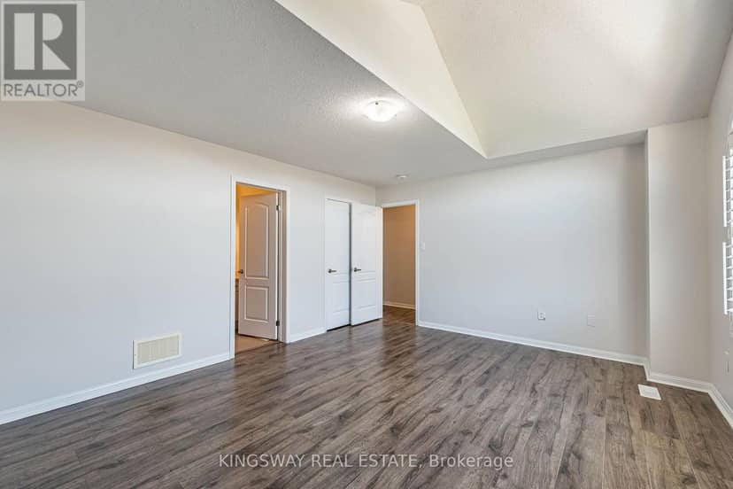 323 Cochrane Terrace — photo 35 of 40