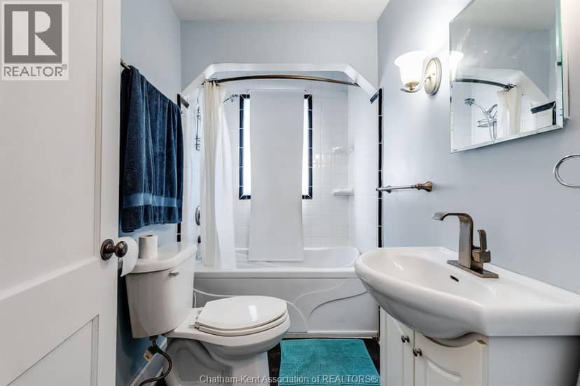 74 MARLBOROUGH STREET East — photo 10 of 40