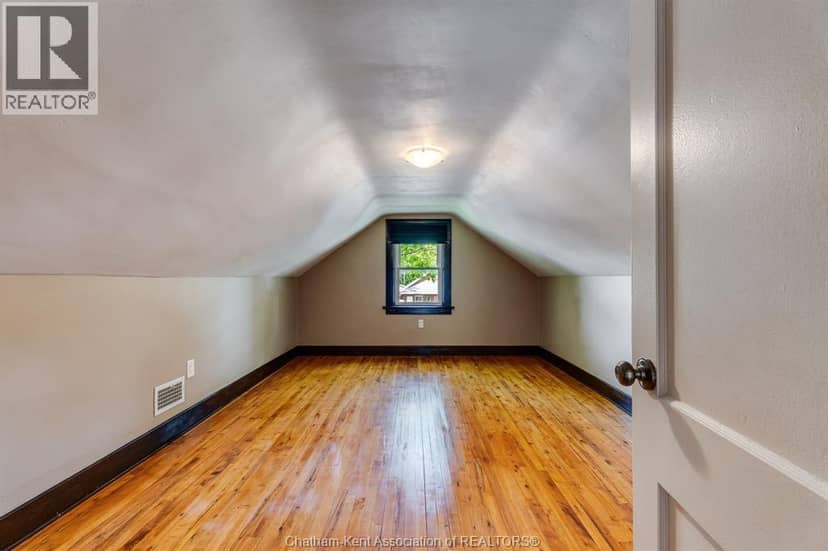 74 MARLBOROUGH STREET East — photo 19 of 40