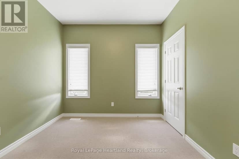 18 - 518 Blue Jay Drive — photo 19 of 40