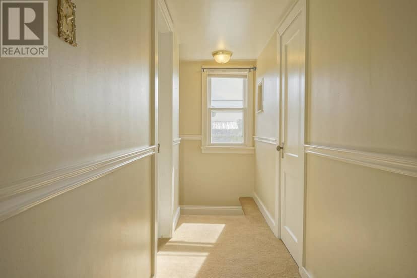 487 South Drive — photo 15 of 32