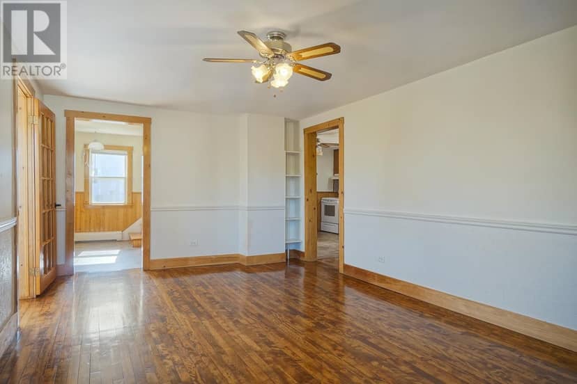 487 South Drive — photo 6 of 32