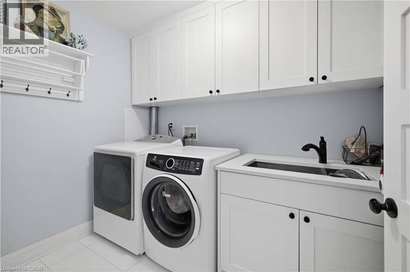 573 BEACH Boulevard, Hamilton, photo 8