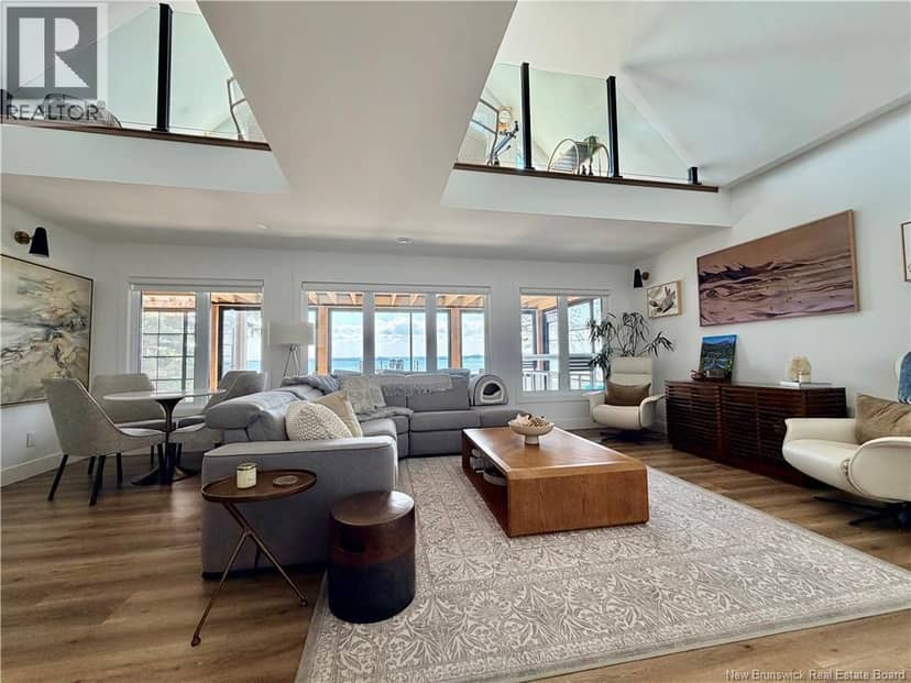 1635 Queen Elizabeth Drive — photo 12 of 40