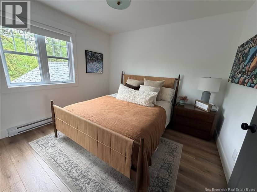 1635 Queen Elizabeth Drive — photo 36 of 40