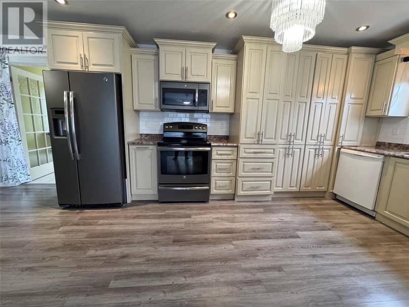18 Wilsonville Avenue — photo 13 of 40