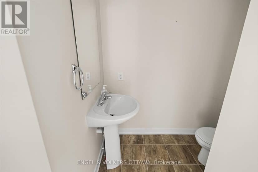 631 Corporal Private — photo 5 of 30