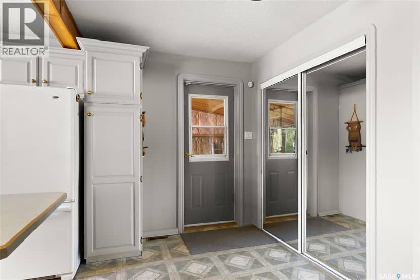 433 9th AVENUE W — photo 12 of 28