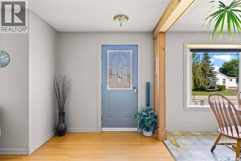 433 9th AVENUE W, Melville, photo 2
