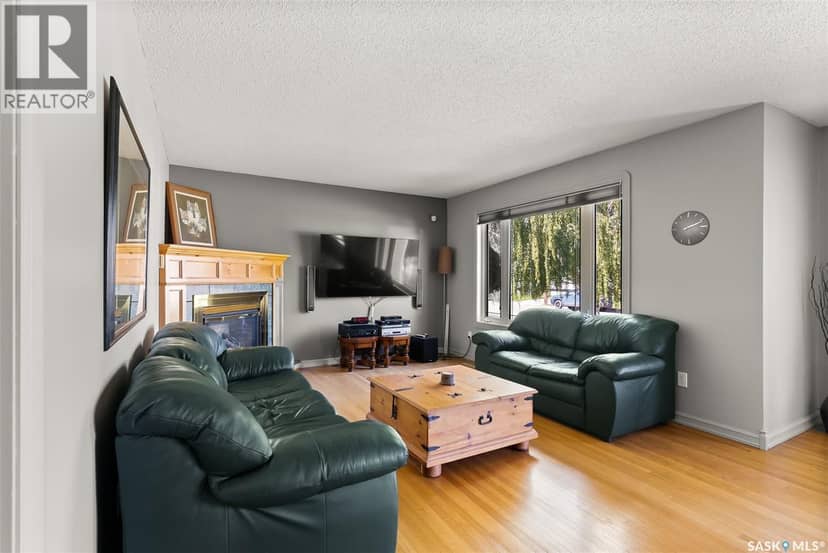 433 9th AVENUE W, Melville, photo 3