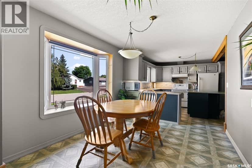 433 9th AVENUE W, Melville, photo 6
