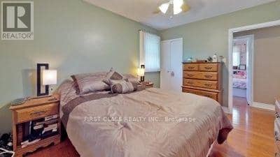369 Paliser Crescent S — photo 10 of 19