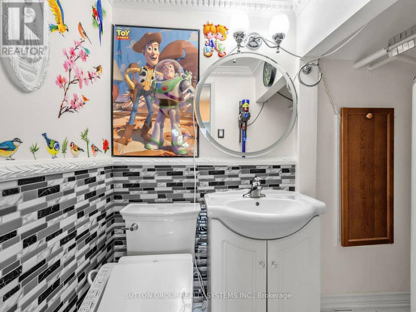 86 - 2901 Jane Street — photo 26 of 34