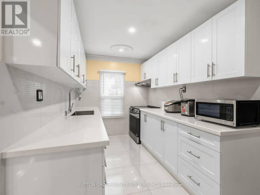 86 - 2901 Jane Street — photo 27 of 34