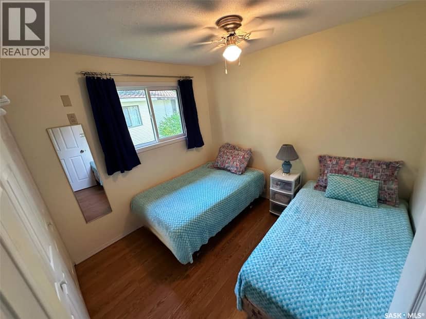 24 Ruby CRESCENT — photo 15 of 21