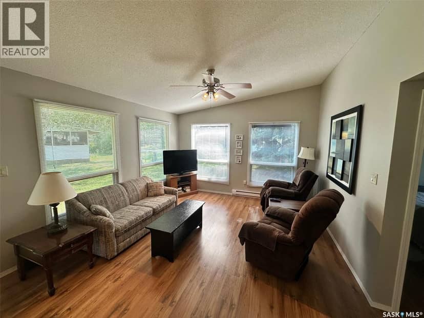 24 Ruby CRESCENT — photo 3 of 21
