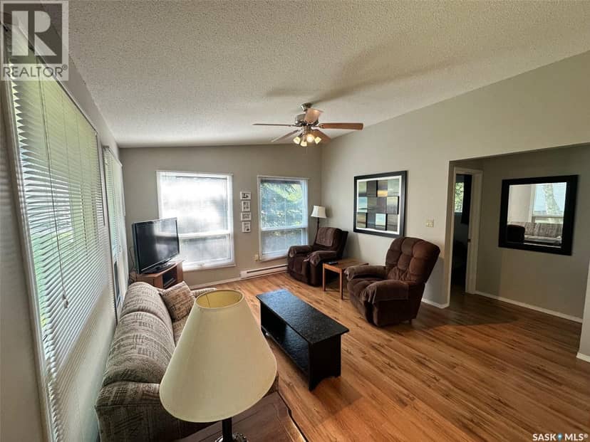 24 Ruby CRESCENT — photo 4 of 21