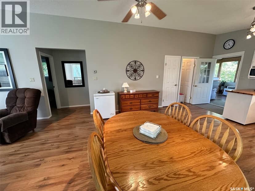 24 Ruby CRESCENT — photo 5 of 21