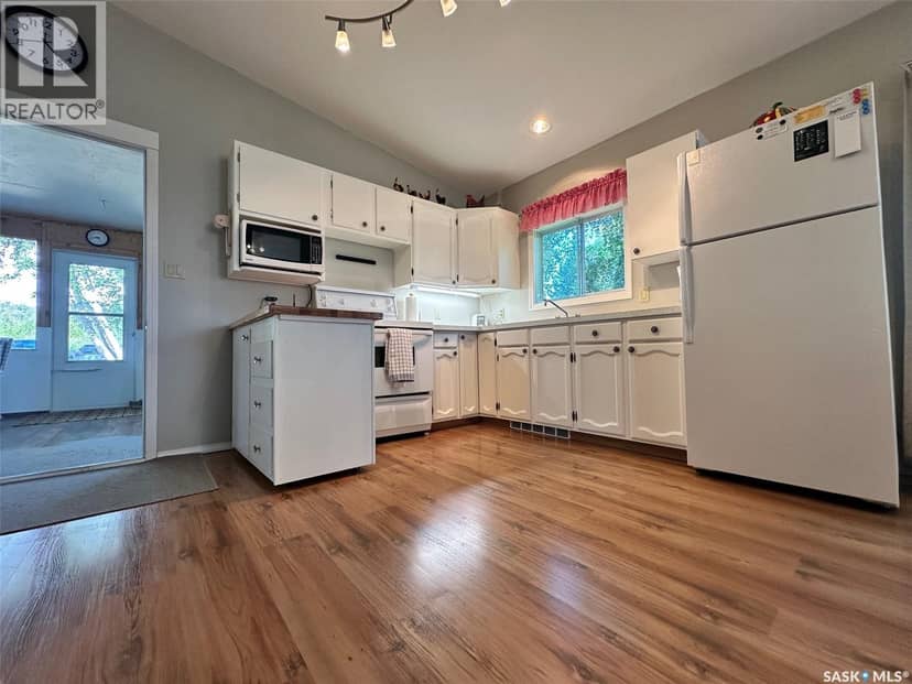 24 Ruby CRESCENT — photo 9 of 21