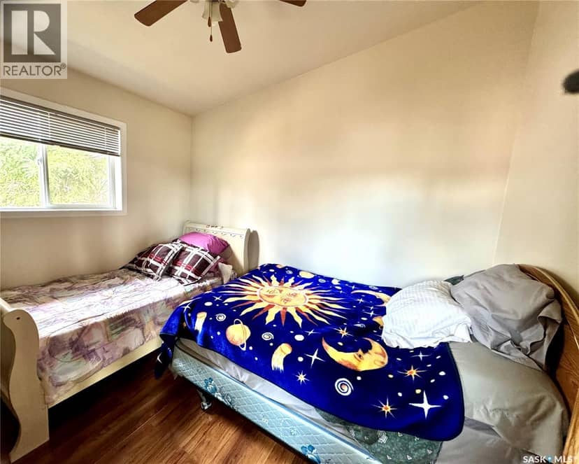 28 Mathews CRESCENT — photo 14 of 38