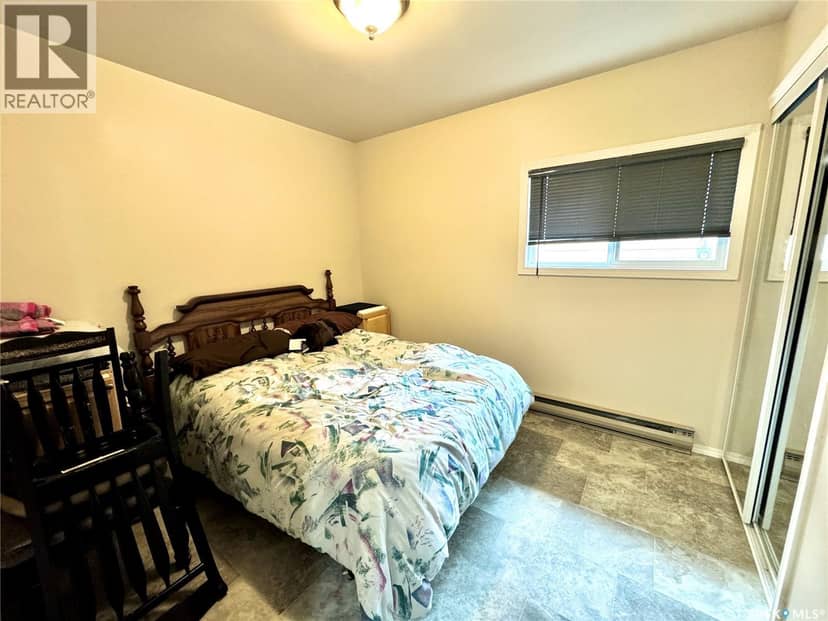 28 Mathews CRESCENT — photo 17 of 38