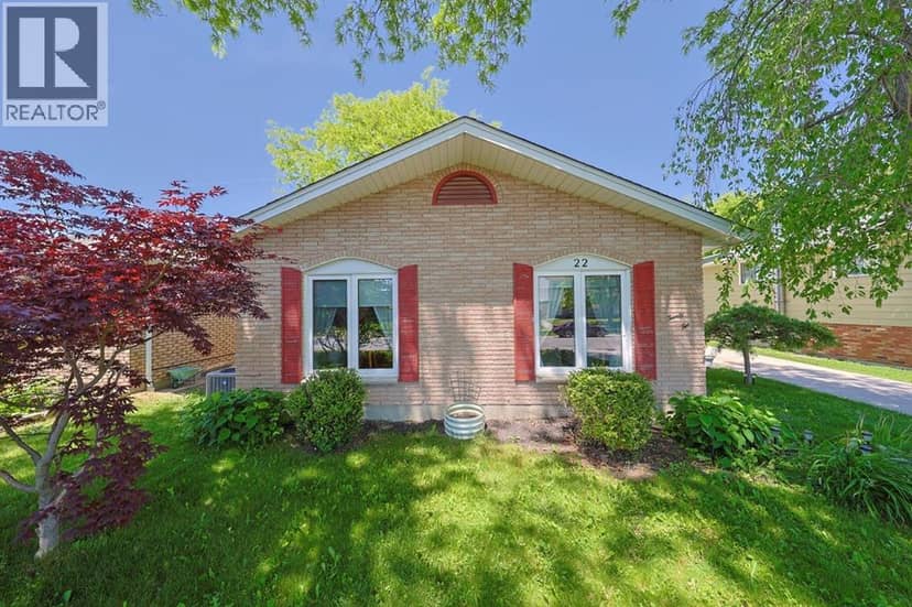 22 Turner DRIVE — photo 2 of 30
