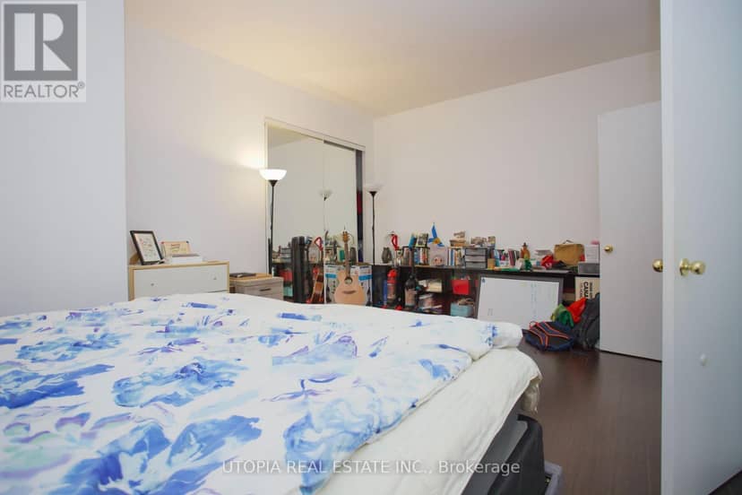 1017 - 7 King Street E — photo 20 of 22