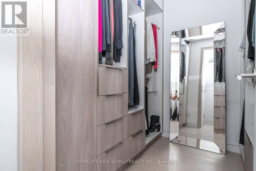 30 Carling Avenue — photo 19 of 40