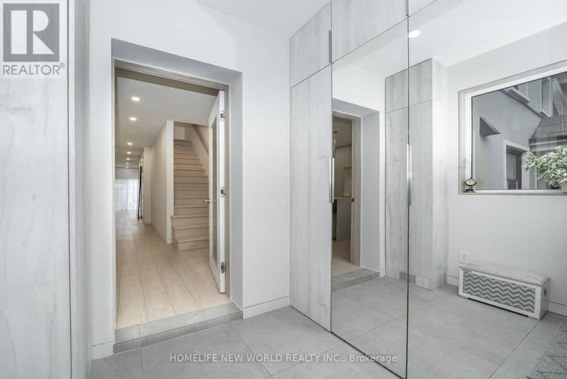 30 Carling Avenue — photo 2 of 40