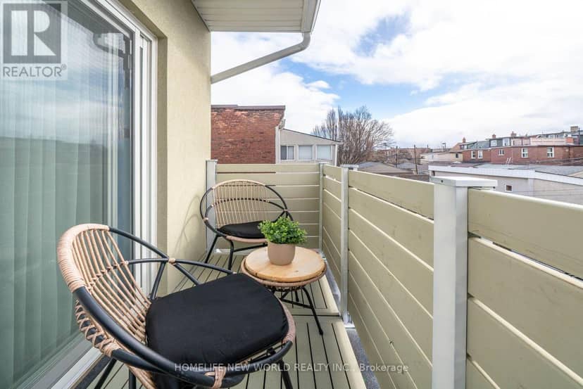 30 Carling Avenue — photo 22 of 40