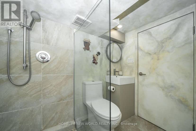30 Carling Avenue — photo 37 of 40
