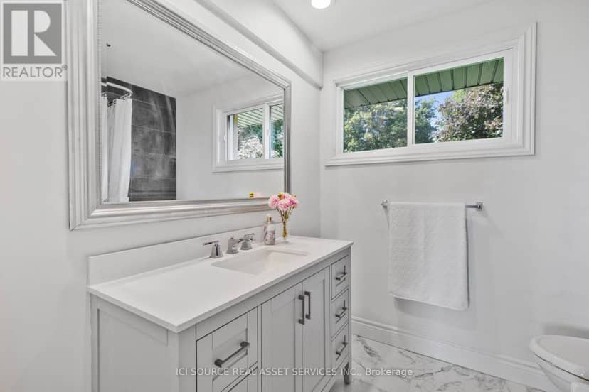 50 Oak Avenue — photo 10 of 34