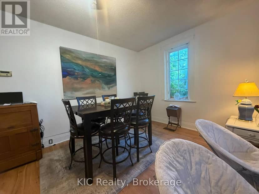 48 George Street E — photo 18 of 25