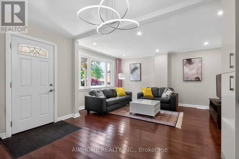 140 Meighen Avenue — photo 2 of 19