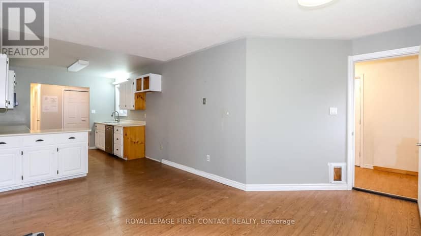 24 Howard Avenue — photo 10 of 40