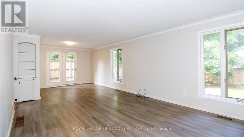 24 Howard Avenue — photo 11 of 40